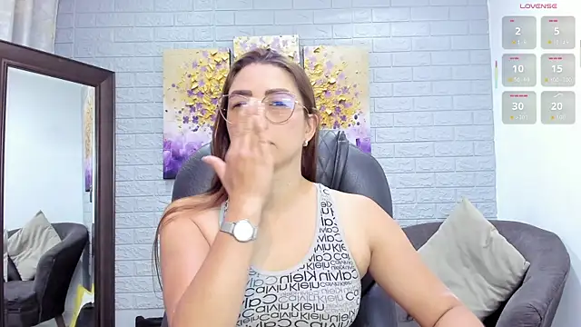  LaraMom  online show from 01.07.26