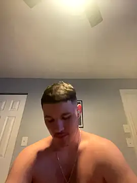 Snapshot of Shaded24 chatting on 11.17.25 Shaded24 online show from 11.17.25