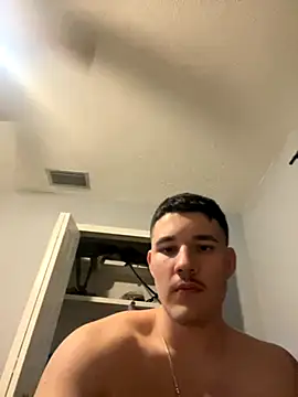 Snapshot of Shaded24 chatting on 11.23.25 Shaded24 online show from 11.23.25