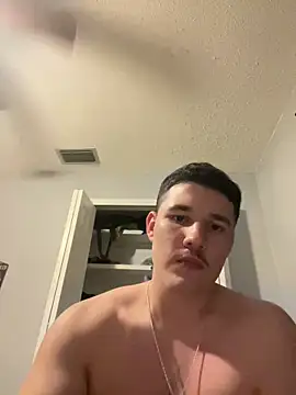 Snapshot of Shaded24 chatting on 12.05.25 Shaded24 online show from 12.05.25