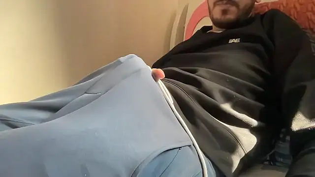 Snapshot of Mooka69 chatting on 12.18.24 Mooka69 online show from 12.18.24