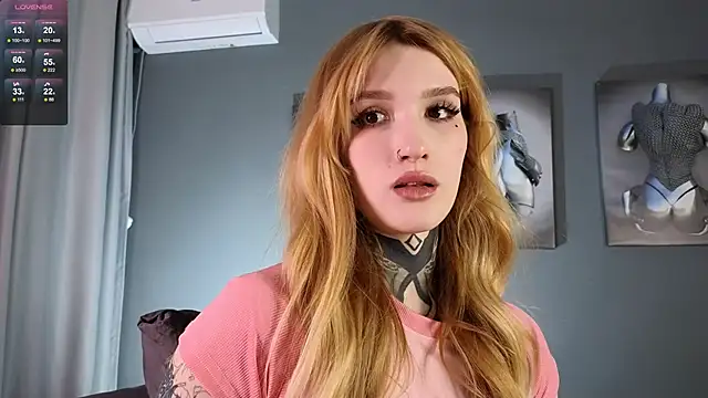 SophieInkk online show from 02.28.25