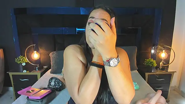 Snapshot of MayraVegas chatting on 02.12.25 MayraVegas online show from 02.12.25