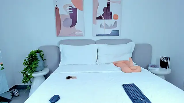 Emi latingirl online show from 03.11.25