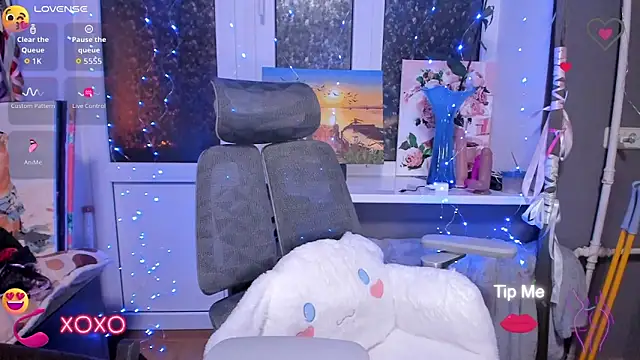  Nika Kik online show from 10.23.25