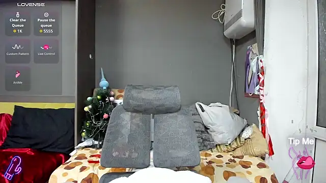  Nika Kik online show from 12.22.25