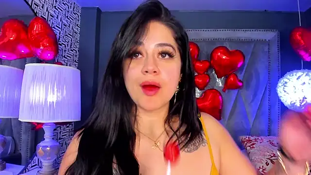 nahomi sweett online show from 02.11.25