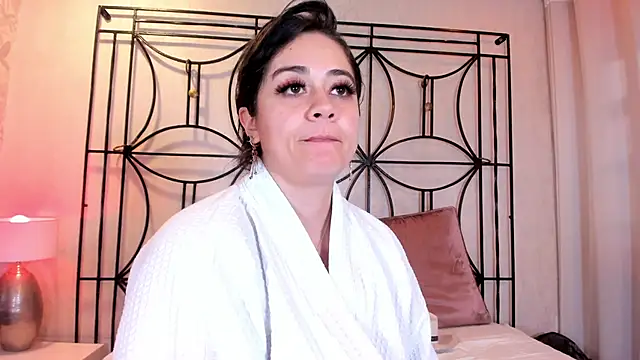 nahomi sweett online show from 03.22.25