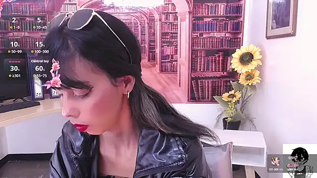 Snapshot of Catalella_Ar chatting on 09.25.25 Catalella Ar online show from 09.25.25