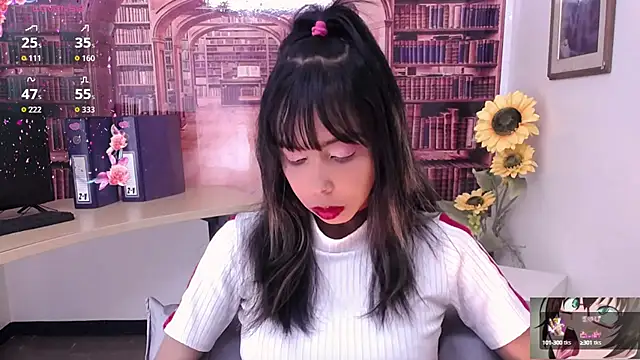 Snapshot of Catalella_Ar chatting on 09.27.25 Catalella Ar online show from 09.27.25