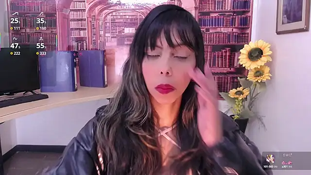 Snapshot of Catalella_Ar chatting on 10.01.25 Catalella Ar online show from 10.01.25