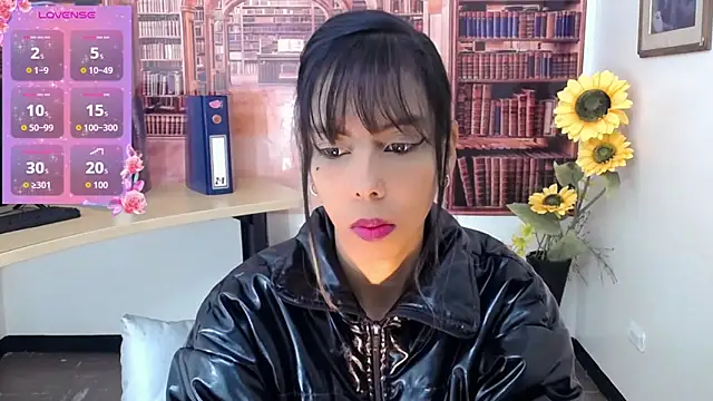 Snapshot of Catalella_Ar chatting on 10.12.25 Catalella Ar online show from 10.12.25