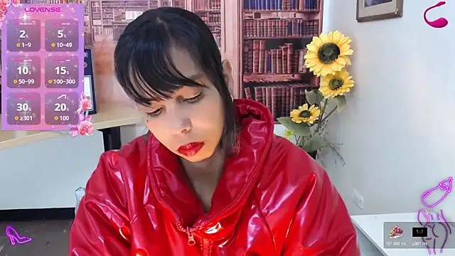 Snapshot of Catalella_Ar chatting on 10.15.25 Catalella Ar online show from 10.15.25