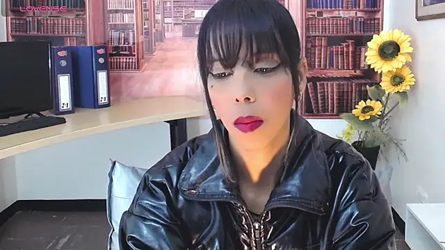 Snapshot of Catalella_Ar chatting on 10.25.25 Catalella Ar online show from 10.25.25