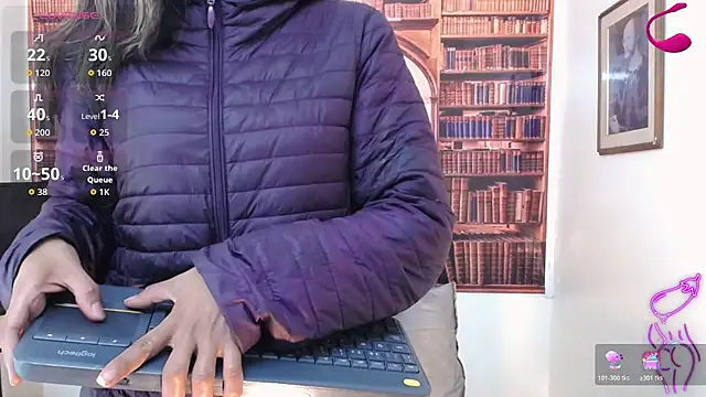 Snapshot of Catalella_Ar chatting on 11.12.25 Catalella Ar online show from 11.12.25