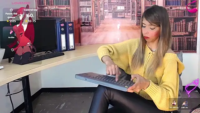 Snapshot of Catalella_Ar chatting on 11.25.25 Catalella Ar online show from 11.25.25