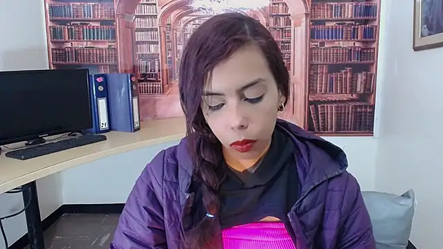 Snapshot of Catalella_Ar chatting on 12.21.25 Catalella Ar online show from 12.21.25