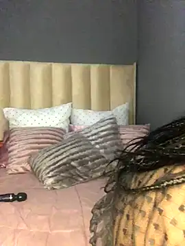 Nicole Liam  online show from 10.04.25