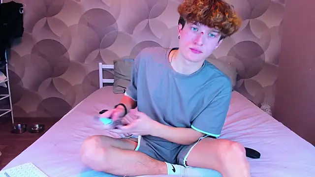 Ian Flor online show from 12.17.25