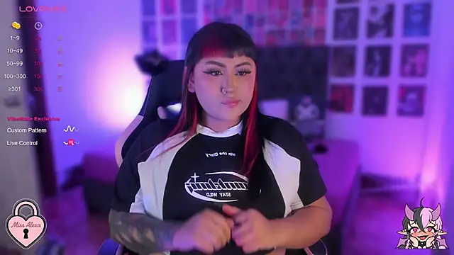 Snapshot of Tellme_Alexa chatting on 11.11.25 Tellme Alexa online show from 11.11.25