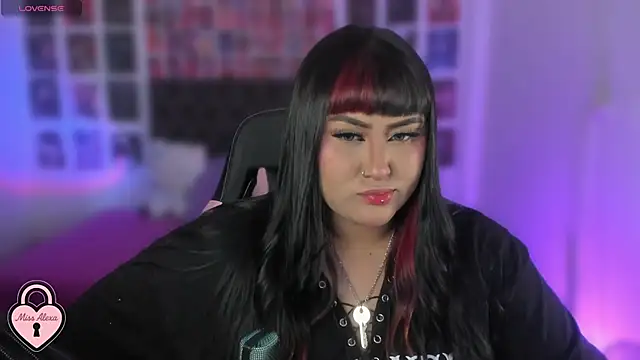 Snapshot of Tellme_Alexa chatting on 11.29.25 Tellme Alexa online show from 11.29.25