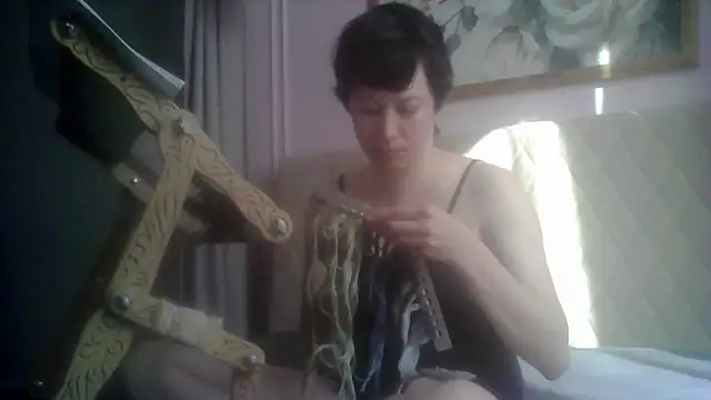 Snapshot of SunElizabeth chatting on 05.18.26 SunElizabeth online show from 05.18.26