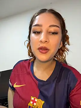 Mon Cherry online show from 02.04.26