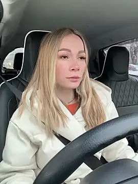 Snapshot of LavenderHot chatting on 01.27.25 LavenderHot online show from 01.27.25