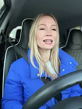 Snapshot of LavenderHot chatting on 02.23.25 LavenderHot online show from 02.23.25