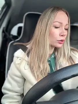 Snapshot of LavenderHot chatting on 03.09.25 LavenderHot online show from 03.09.25