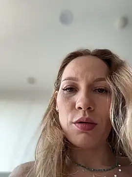 Snapshot of LavenderHot chatting on 03.16.26 LavenderHot online show from 03.16.26