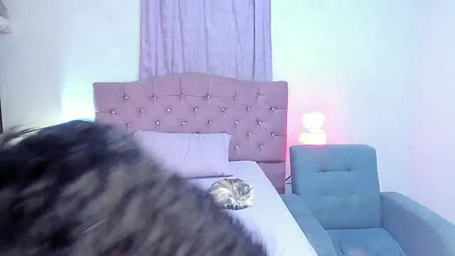 Snapshot of Latinabombsheell chatting on 07.21.26 Latinabombsheell online show from 07.21.26