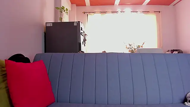 Simply Zoe   online show from 10.04.25