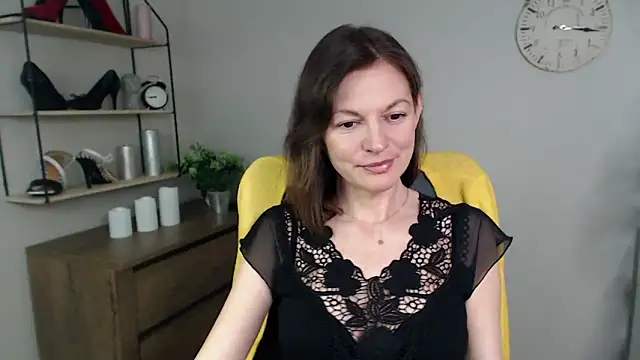 Snapshot of VivianWILD chatting on 02.27.25 VivianWILD online show from 02.27.25