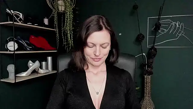 Snapshot of VivianWILD chatting on 03.14.25 VivianWILD online show from 03.14.25