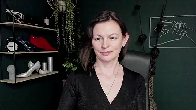 Snapshot of VivianWILD chatting on 03.14.25 VivianWILD online show from 03.14.25