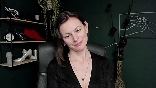 Snapshot of VivianWILD chatting on 03.14.25 VivianWILD online show from 03.14.25