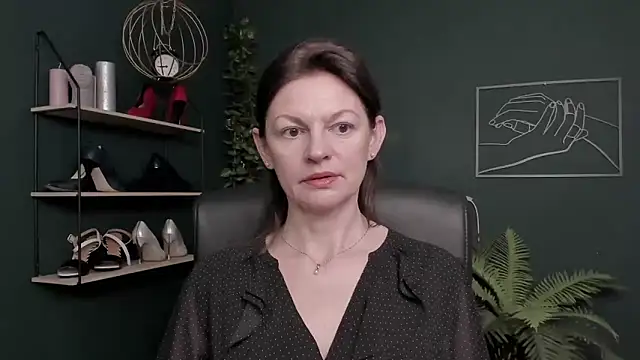 Snapshot of VivianWILD chatting on 11.13.25 VivianWILD online show from 11.13.25