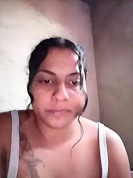 Snapshot of Giselabrunette25 chatting on 10.15.25 Giselabrunette25 online show from 10.15.25