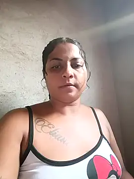 Snapshot of Giselabrunette25 chatting on 10.16.25 Giselabrunette25 online show from 10.16.25