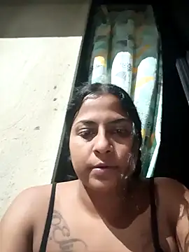 Snapshot of Giselabrunette25 chatting on 11.28.25 Giselabrunette25 online show from 11.28.25