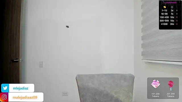 Snapshot of MalejaDiaz_ chatting on 12.18.24 MalejaDiaz online show from 12.18.24