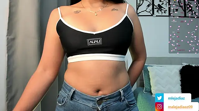 Snapshot of MalejaDiaz_ chatting on 02.25.25 MalejaDiaz online show from 02.25.25