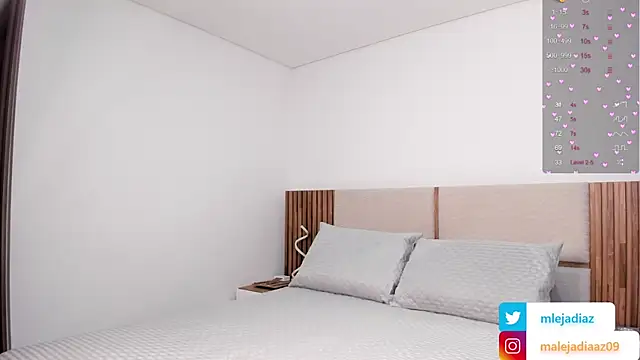 Snapshot of MalejaDiaz_ chatting on 09.11.25 MalejaDiaz online show from 09.11.25