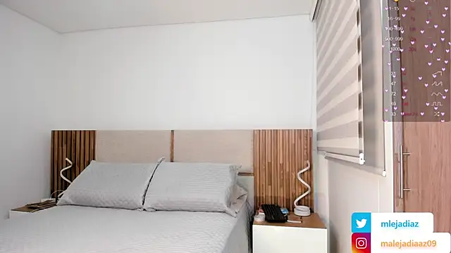 Snapshot of MalejaDiaz_ chatting on 09.29.25 MalejaDiaz online show from 09.29.25