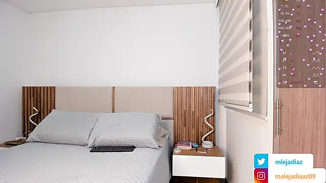 Snapshot of MalejaDiaz_ chatting on 09.30.25 MalejaDiaz online show from 09.30.25