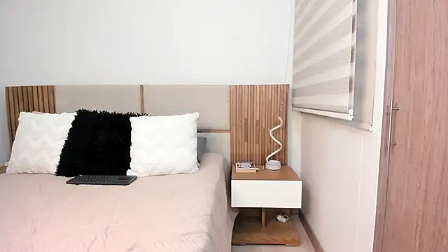 MalejaDiaz  online show from 04.15.26