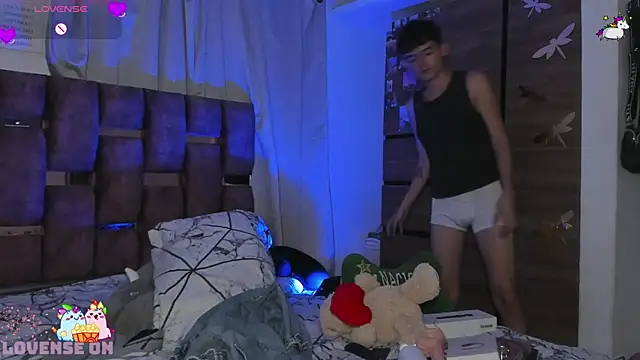 Snapshot of Angelo_018 chatting on 01.18.25 Angelo 018 online show from 01.18.25