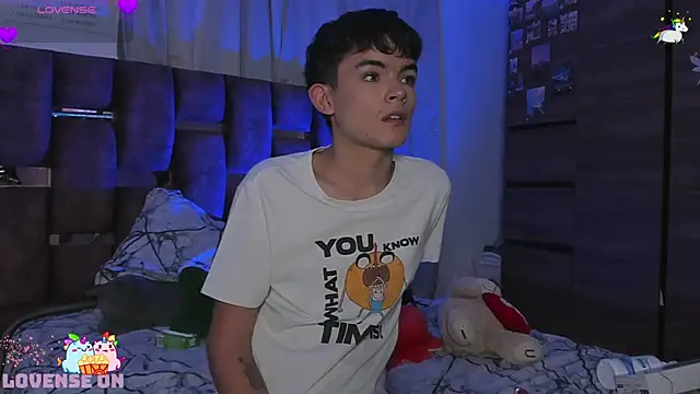 Snapshot of Angelo_018 chatting on 01.18.25 Angelo 018 online show from 01.18.25