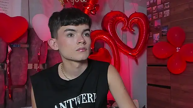 Snapshot of Angelo_018 chatting on 02.16.25 Angelo 018 online show from 02.16.25